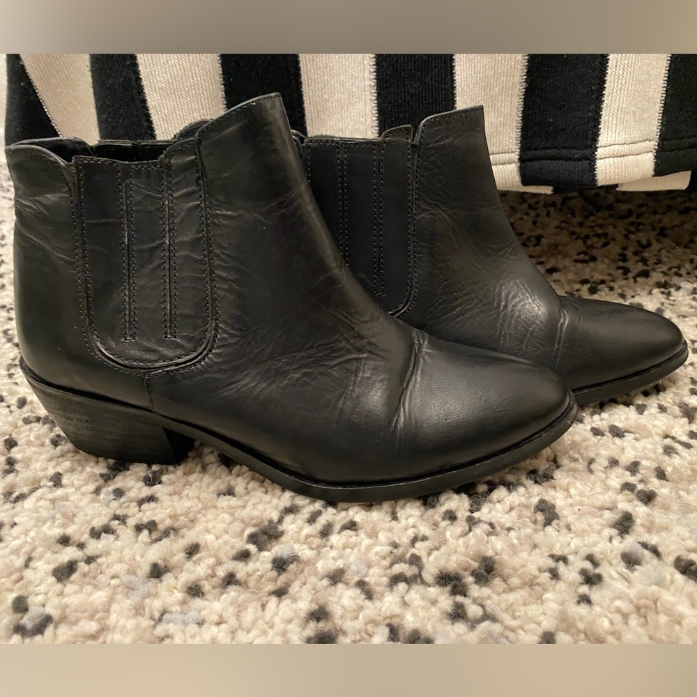 Monk & Lou Black Leather Chelsea boots 37